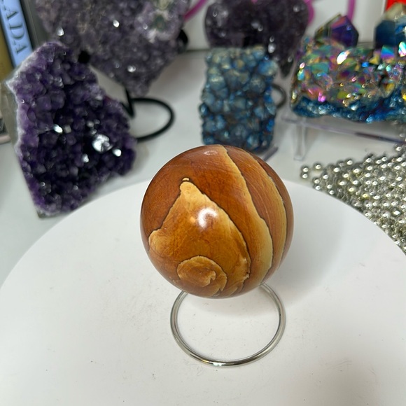 Picture Jasper Sphere - PJASPERSPH-002 61.7MM - Picture 6 of 8